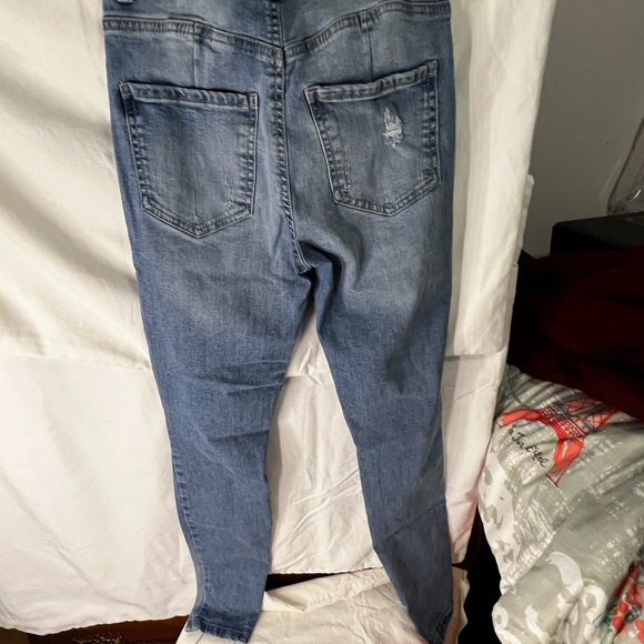 Kendall and Kylie jeans size 1/25 . The Kontour high rise - Picture 3 of 6